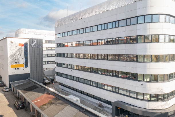 Budynek pasywny - ujęcie budynku z boku