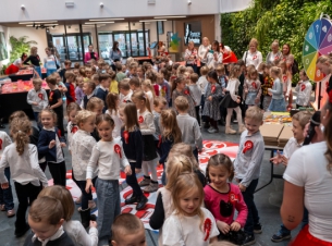 przedszkolaki w Urzędzie Marszałkowskim podczas warsztatów 